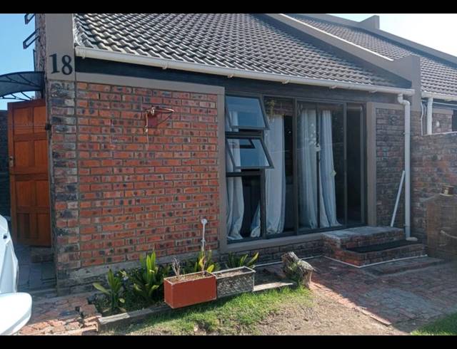 2 BEDROOM TOWNHOUSE FOR SALE IN HEIDERAND